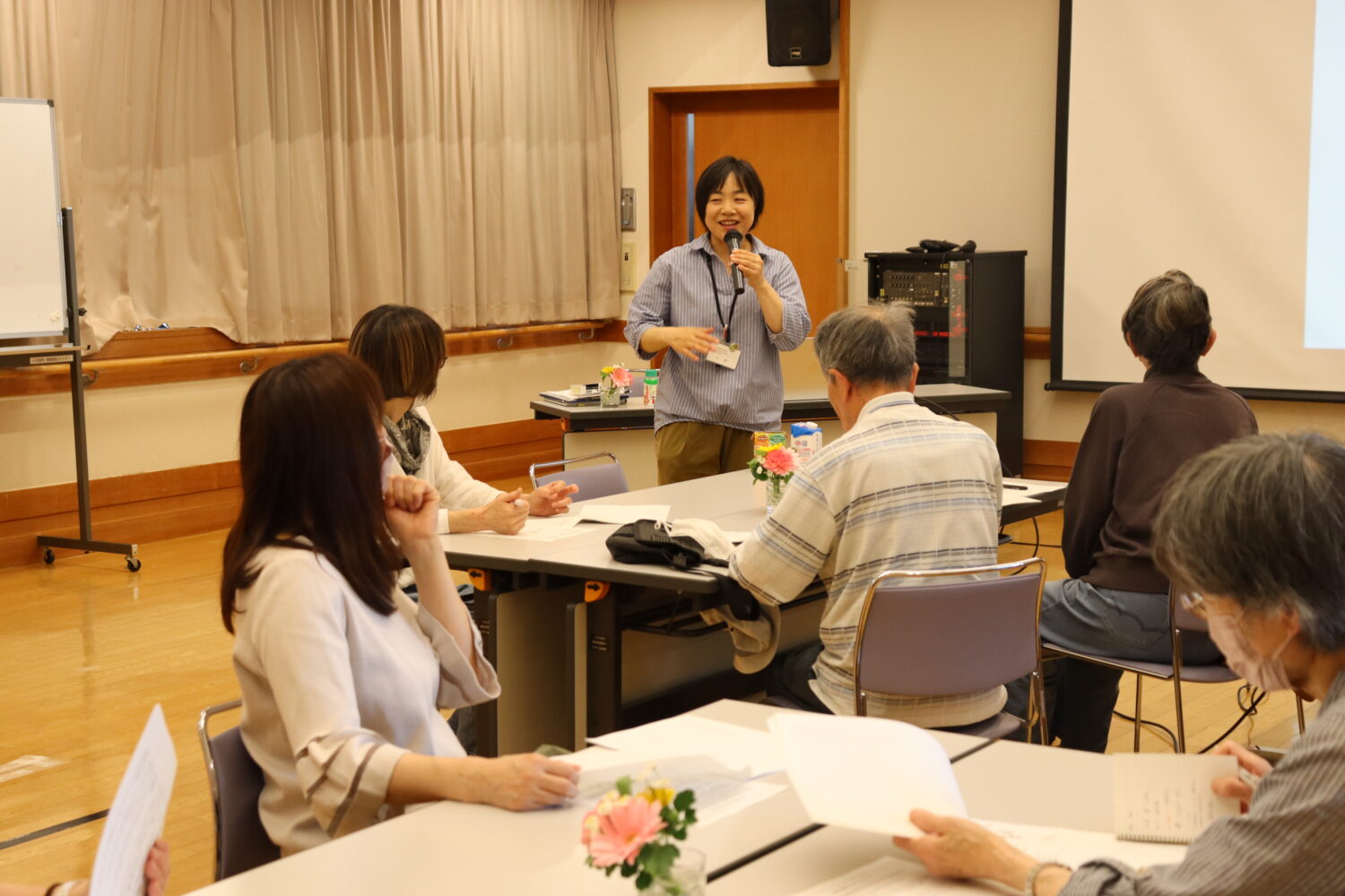講師が話している様子